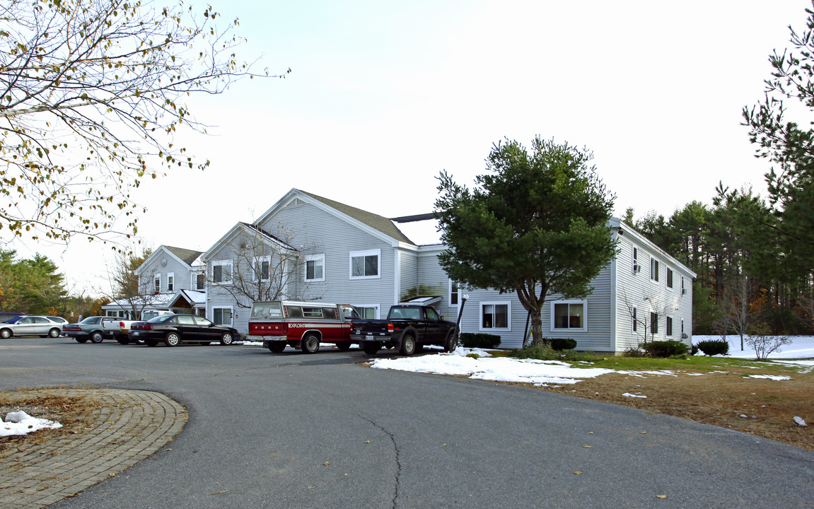 Cornish Station in Cornish, ME - Foto de edificio