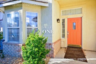1917 Nushake Way in Manteca, CA - Building Photo - Building Photo