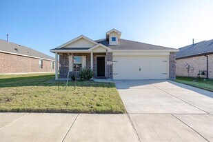 6508 Auburn Dl Rd in Pilot Point, TX - Building Photo