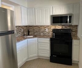 1516 Valley Rd in Bethlehem, PA - Building Photo - Building Photo