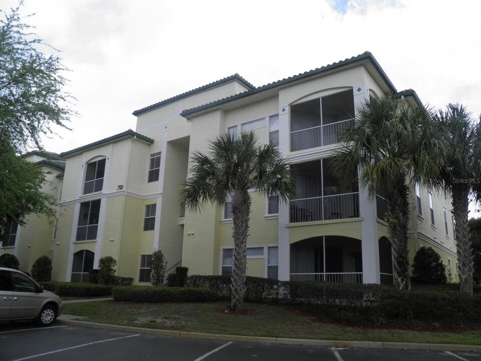 8907 Legacy Ct in Kissimmee, FL - Foto de edificio