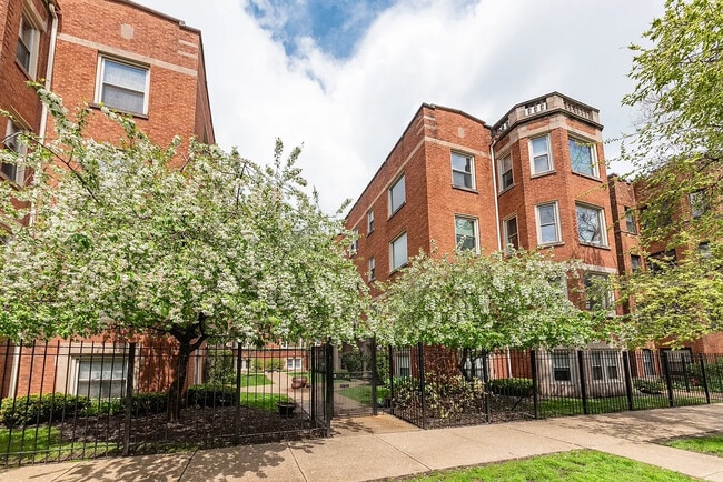 property at 1618 W Columbia Ave