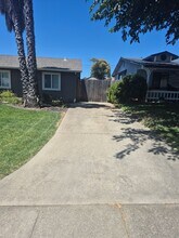 9213 Castlemont Cir in Orangevale, CA - Building Photo - Building Photo