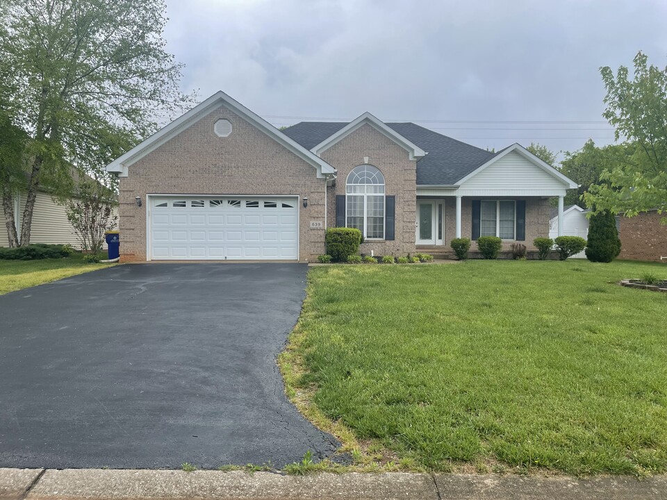 639 Muirfield Cir in Bowling Green, KY - Building Photo