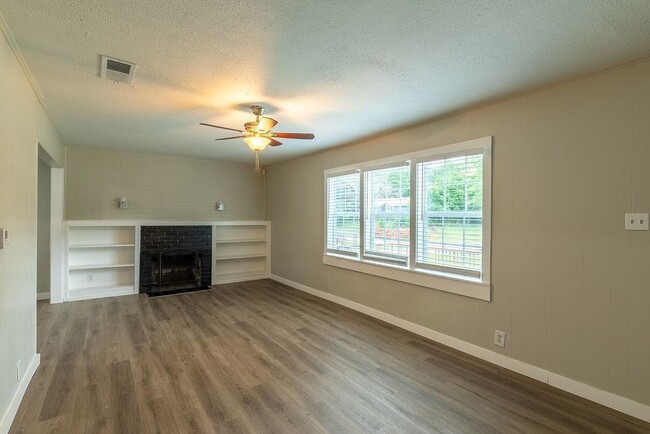 6633 Racine Dr in Dallas, TX - Building Photo - Building Photo