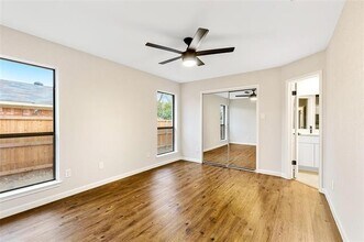 924 Simon Dr in Plano, TX - Building Photo - Building Photo