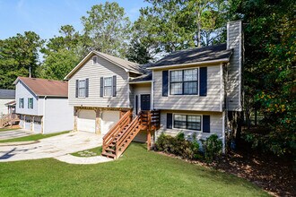 1558 Cherry Hill Rd SW in Conyers, GA - Foto de edificio - Building Photo