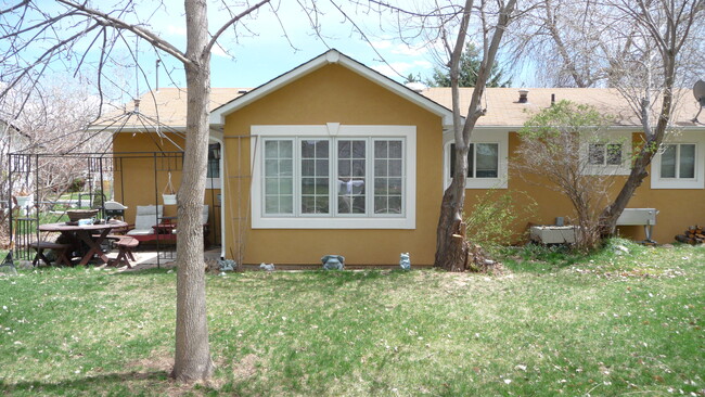 1041 Hillcrest Dr in Fort Collins, CO - Building Photo - Building Photo