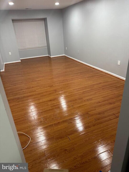 7643 Arbory Ct in Laurel, MD - Foto de edificio