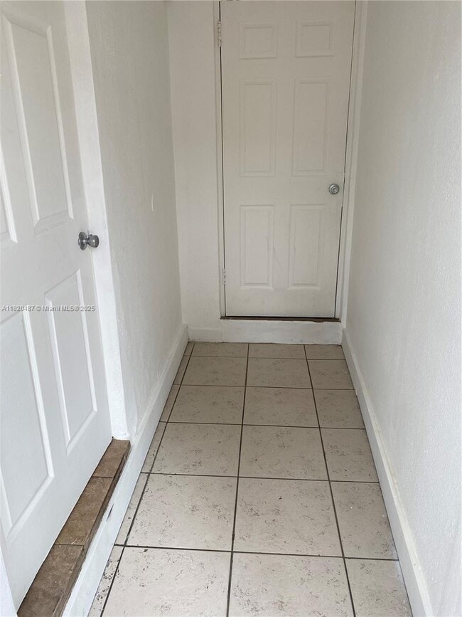 1842 Johnson St in Hollywood, FL - Building Photo - Building Photo