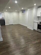 23 Tyndall Dr in Bradford, ON - Building Photo - Building Photo