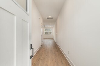 725 Caraway Ln in Nashville, TN - Building Photo - Building Photo
