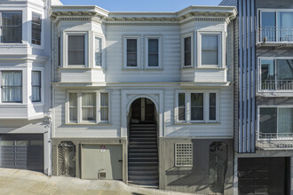 551-557 Greenwich St in San Francisco, CA - Building Photo - Building Photo