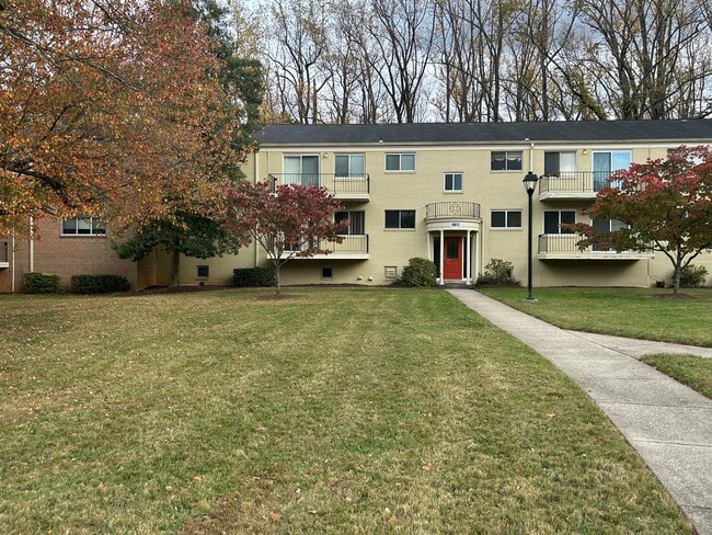 10613 weymouth st 101 in Bethesda, MD - Building Photo - Building Photo