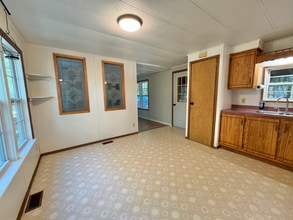 24 Oakwood Ln in Ellsworth, ME - Building Photo - Building Photo