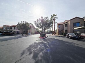 9580 W Reno Ave in Las Vegas, NV - Building Photo - Building Photo