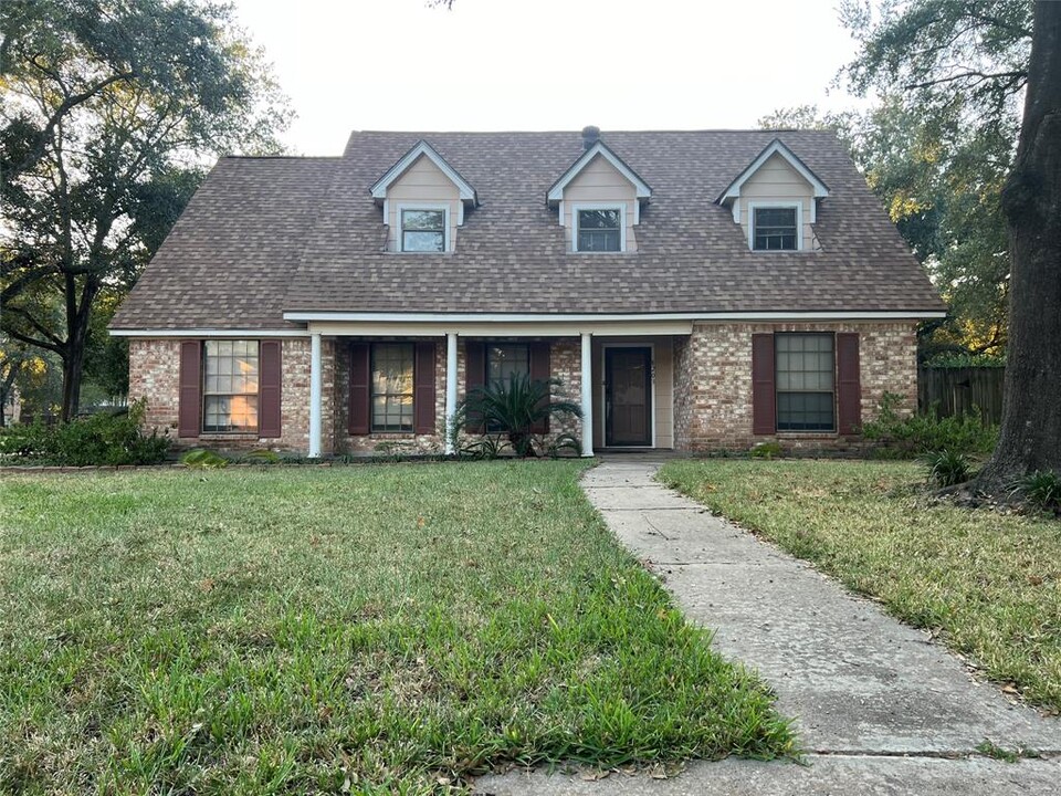 8203 Tiger Ln in Houston, TX - Building Photo