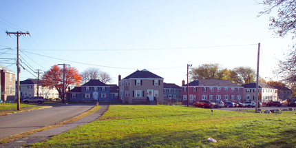 Riverview in Quincy, MA - Building Photo - Building Photo