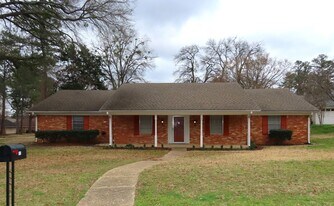 512 Top Hill Dr in Tyler, TX - Building Photo