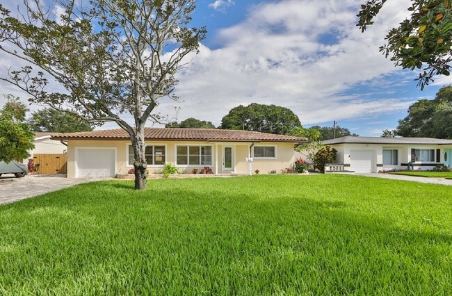 5941 4th Ave N in St. Petersburg, FL - Building Photo - Building Photo