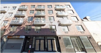 4109-4131 Haight St in Flushing, NY - Building Photo - Building Photo