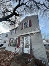 3811 Wallwerth Dr in Toledo, OH - Building Photo - Building Photo