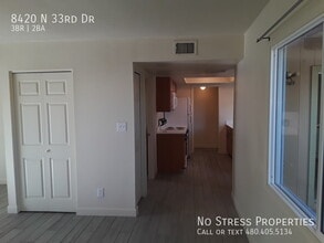 8420 N 33rd Dr in Phoenix, AZ - Building Photo - Building Photo