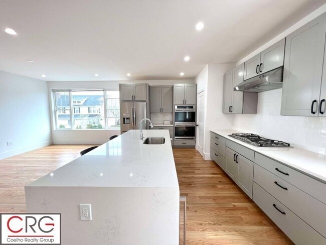 171 Forest St, Unit 1R in Medford, MA - Foto de edificio - Building Photo