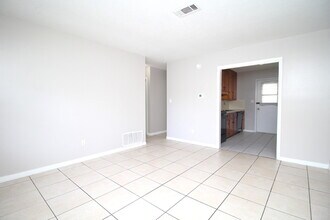 10151 Guidy Ln in Pensacola, FL - Building Photo - Building Photo
