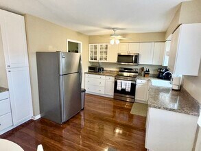 203 Columbia Cmn in Hillsborough, NJ - Building Photo - Building Photo