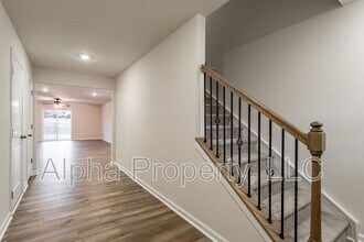 211 Wintersweet Wy in Greenville, SC - Building Photo - Building Photo