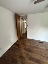 8312 Lucas Ln in Powell, TN - Building Photo