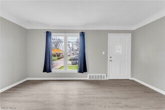 16606 Lipton Ave in Cleveland, OH - Building Photo - Building Photo