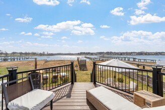 16 Fosters Point in Beverly, MA - Building Photo - Building Photo