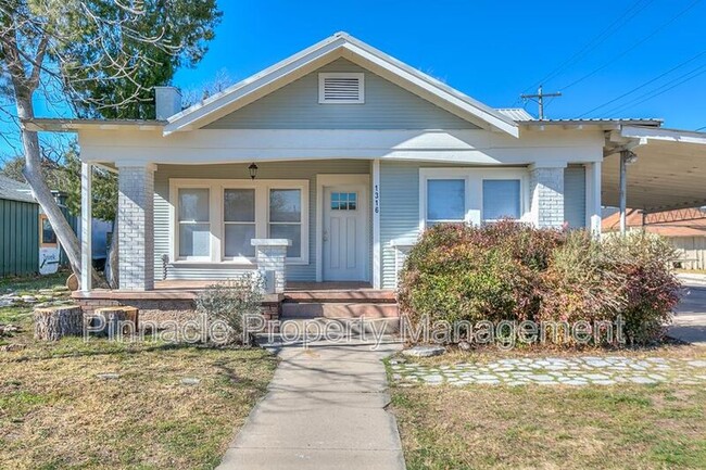 property at 1316 Live Oak St