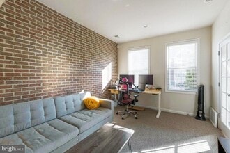 13707 Petrel St in Clarksburg, MD - Building Photo - Building Photo