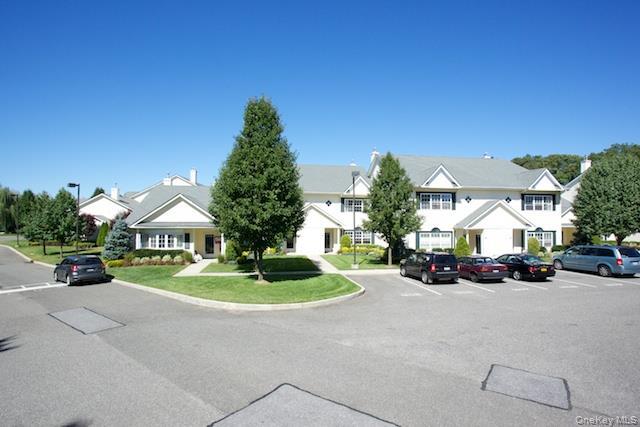 504 Centre Ct in Medford, NY - Building Photo - Building Photo