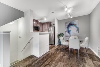 116 Brahms Ct in Wheaton, IL - Building Photo - Building Photo