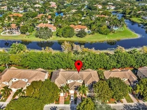 3873 Tree Top Dr in Weston, FL - Building Photo - Building Photo