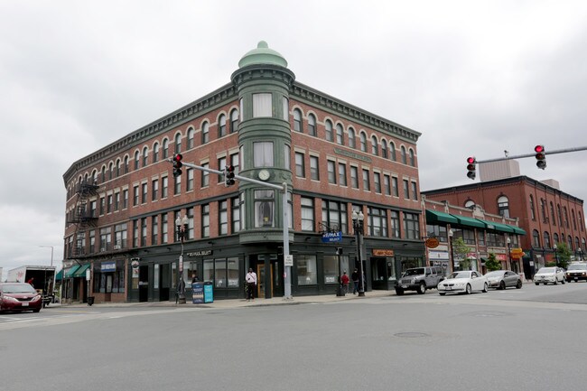 Washington Building in Brighton, MA - Building Photo - Building Photo