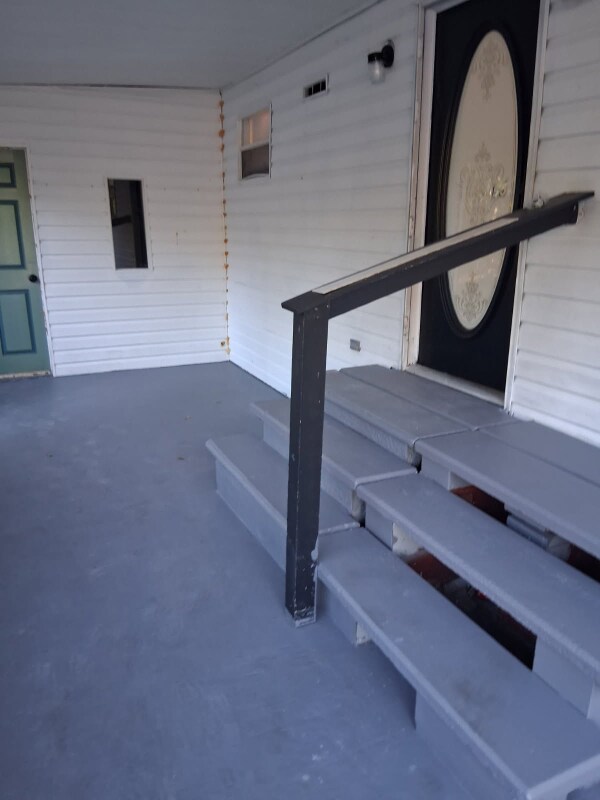 1920 E 151st Ave in Lutz, FL - Building Photo - Building Photo