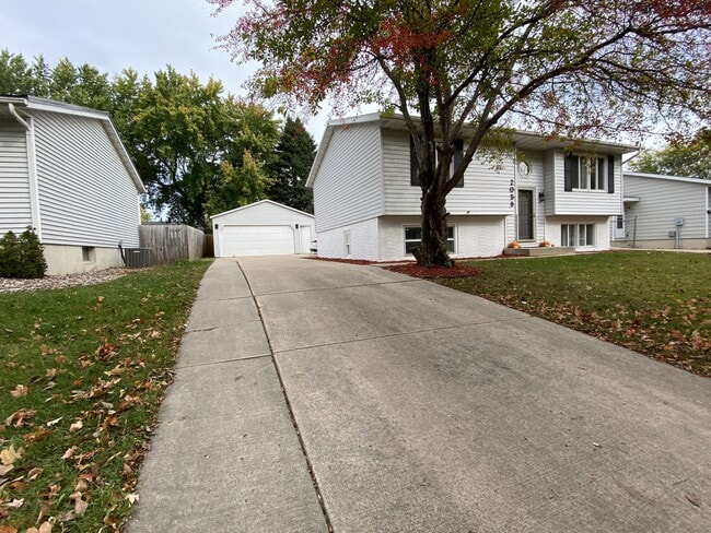 2059 44th St NW in Rochester, MN - Building Photo - Building Photo