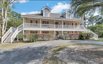 127 Burnt Church Rd in Bluffton, SC - Building Photo