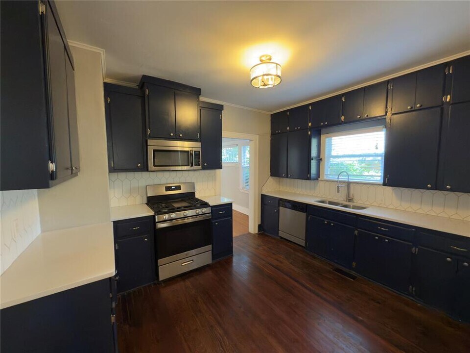 1806 N Robinson Ave in Oklahoma City, OK - Building Photo