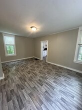 3828 E 11th St in Kansas City, MO - Building Photo - Building Photo