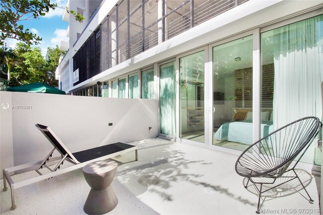 6080 Collins Ave-Unit -102 in Miami Beach, FL - Building Photo - Building Photo