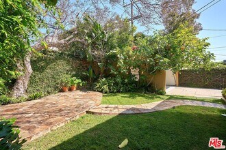 822 S Orange Dr in Los Angeles, CA - Building Photo - Building Photo