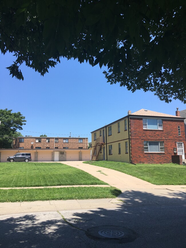 5014 Cass St, Unit 1