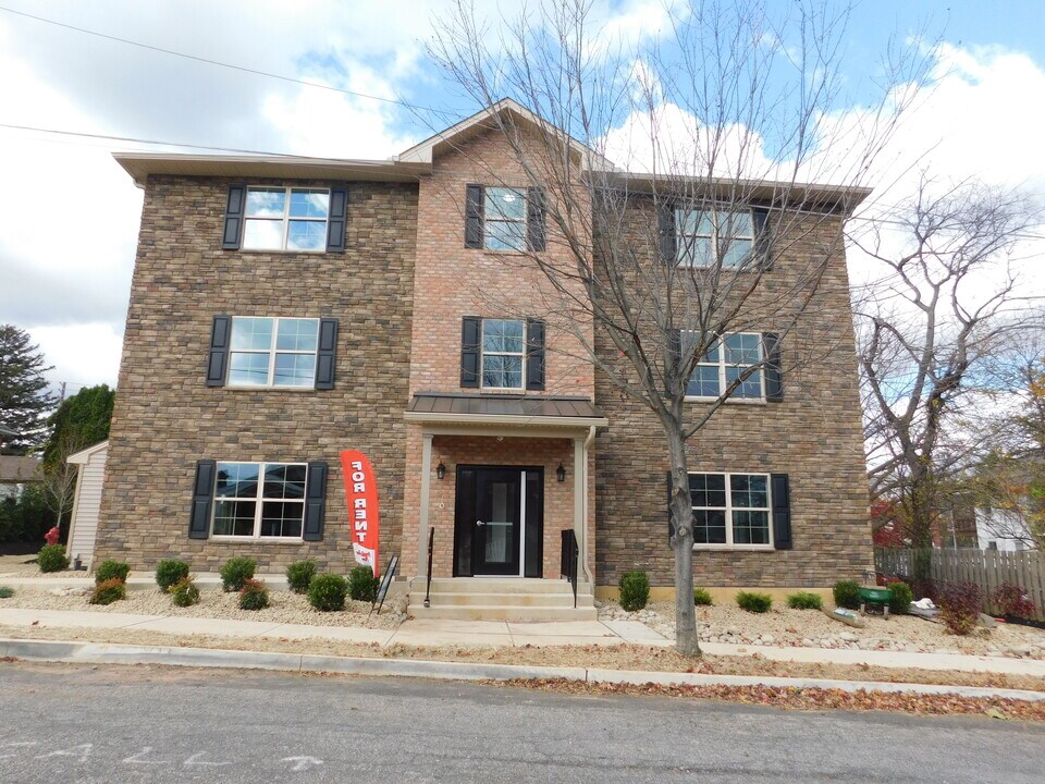 1513 Maple St in Bethlehem, PA - Building Photo