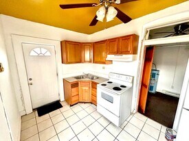 619 N 1st St in Richmond, VA - Building Photo